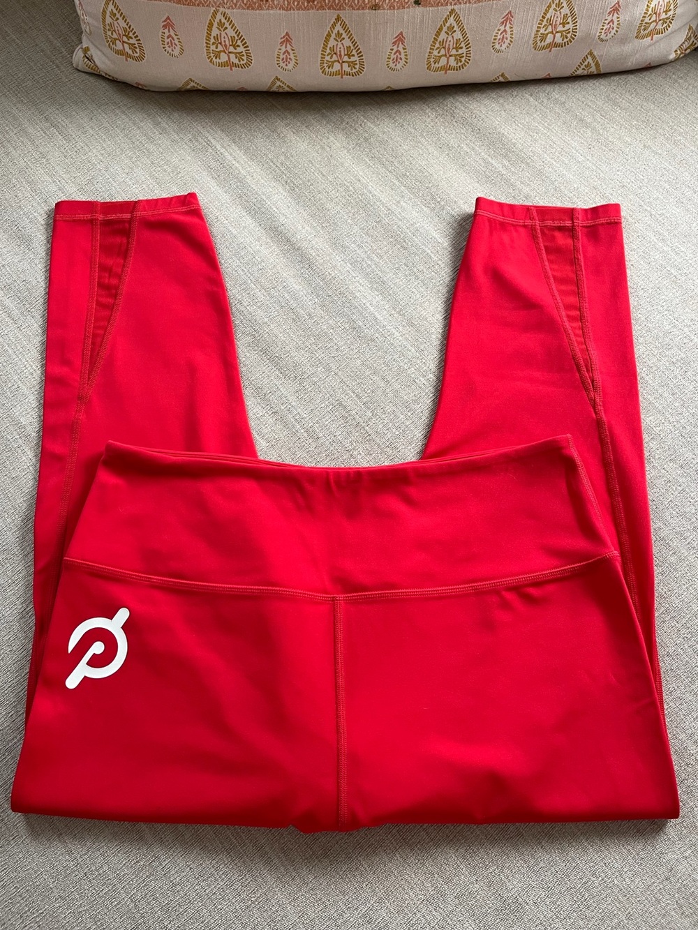 PELOTON Red Capri Leggings. Women's Size: XL.